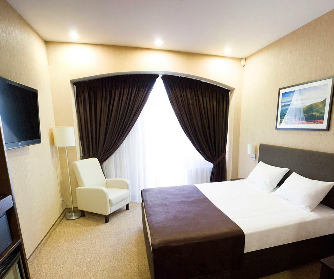 Al Mar Hotel Schaslyve Zewnętrze zdjęcie